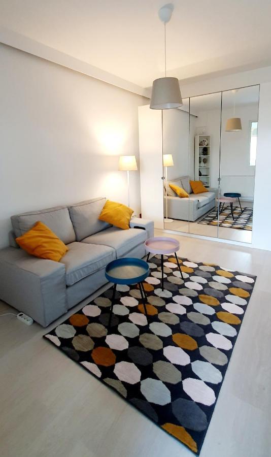 New Cozy Apartment 3 Min To Subway 24H/7 Self Check-In Popesti-Leordeni Kültér fotó